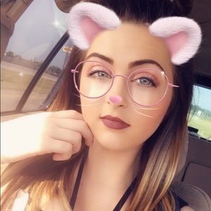 Meet your Posher, Breanna